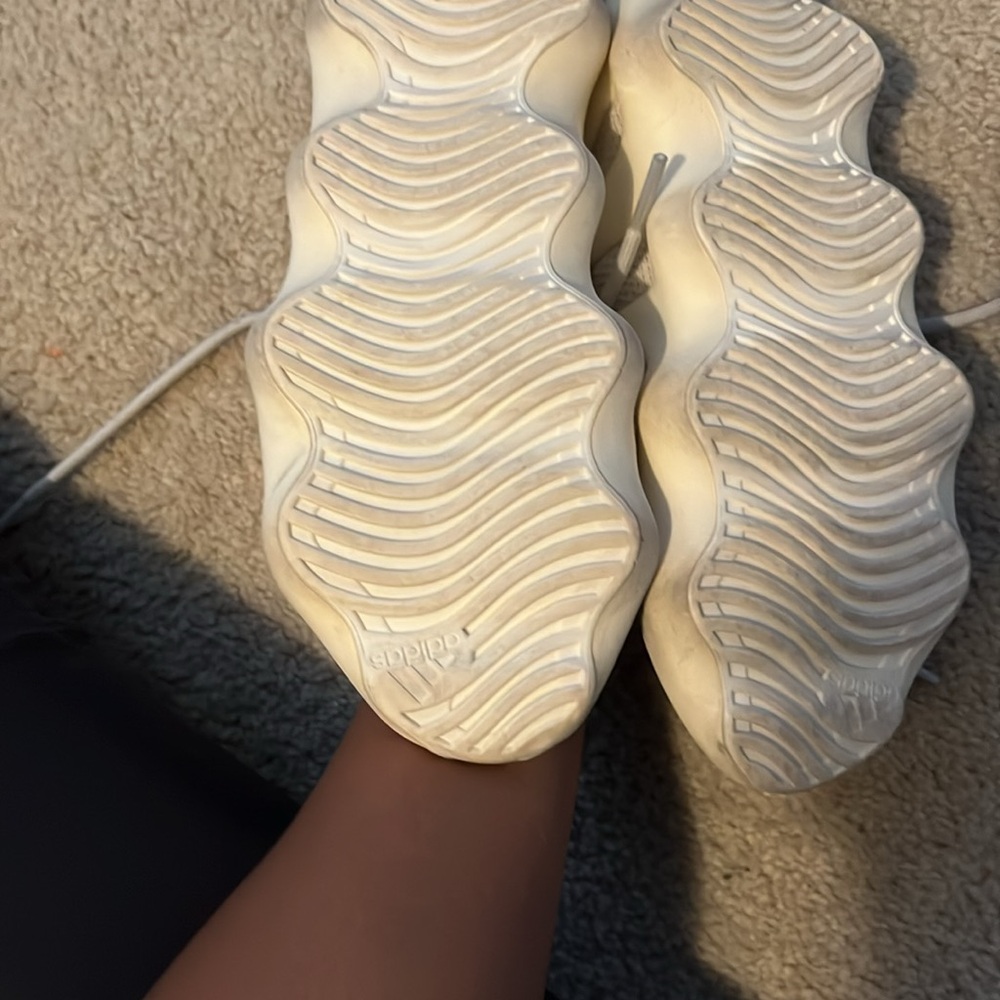 Yeezy 450 - Picture 3 of 4